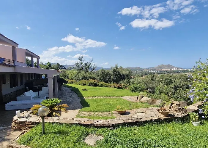 Villa Petra E Survas In La Caletta Countryside