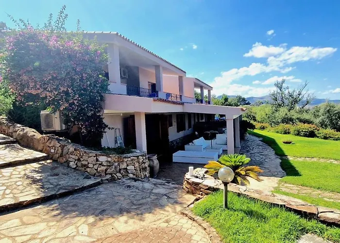 Petra E Survas In La Caletta Countryside Villa Santa Lucia
